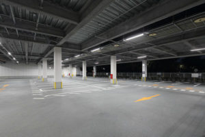オーケー三鷹 上連 雀店　駐車場